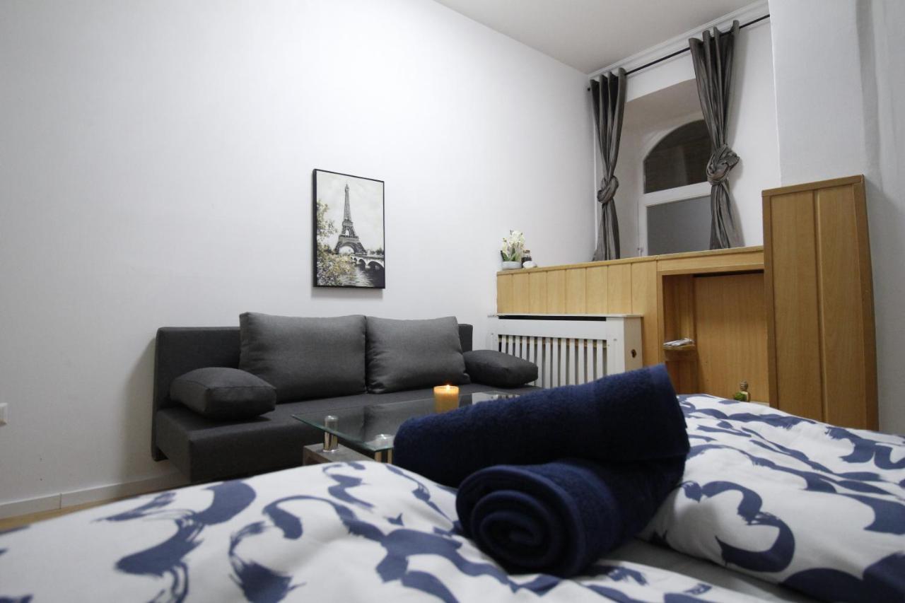Comfort Triple Room Th Vienna Exterior photo