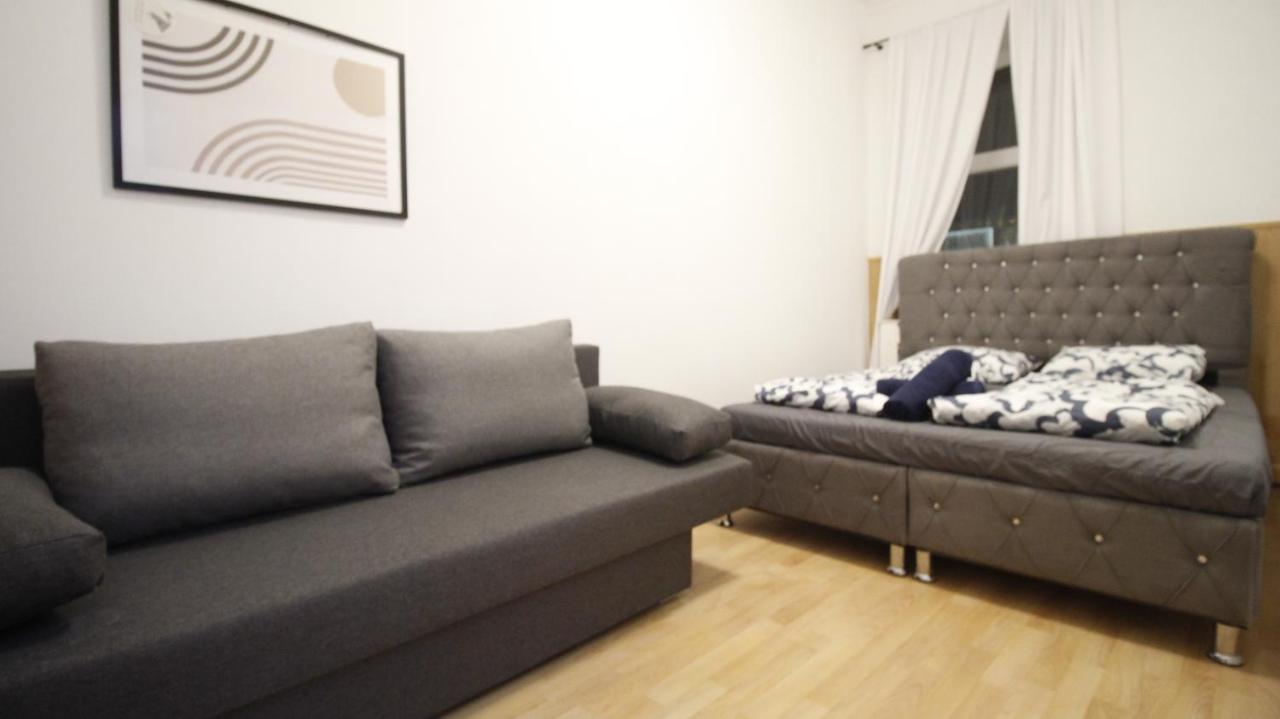 Comfort Triple Room Th Vienna Exterior photo